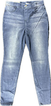 Load image into Gallery viewer, TIME AND TRU High Rise Stretch Fit Jeggings (Medium only)