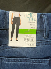 Load image into Gallery viewer, TIME AND TRU High Rise Stretch Fit Jeggings (Medium only)
